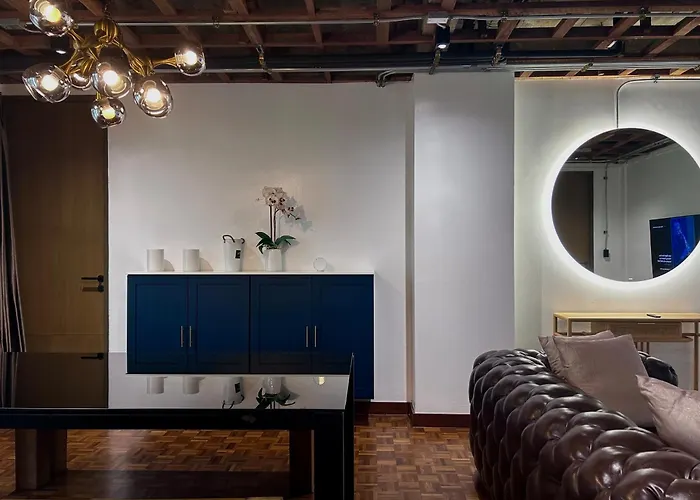 Apartment Brown Brick Thonglor - Blue Blueberry